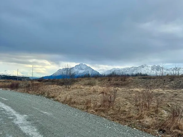 4591 E Greenstreet Cir, Wasilla, AK 99654