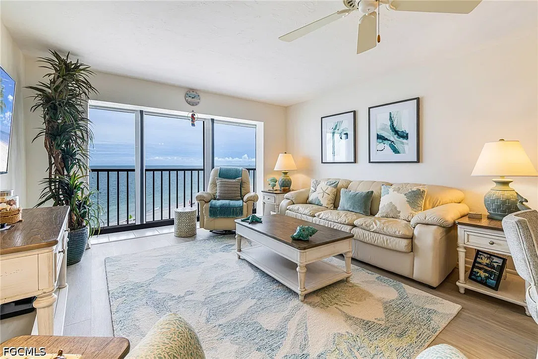 2 bed, 2.0 bath, 1154 sqft, $10,000 — Photo 2