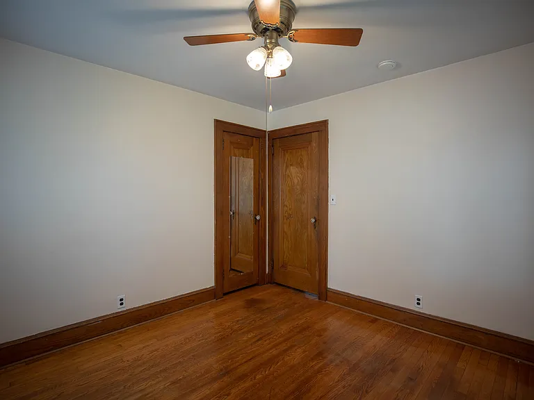31 Spring Valley Ave — Photo 3