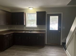 187 Dinsmore Rd APT B, Sidney, ME 04330