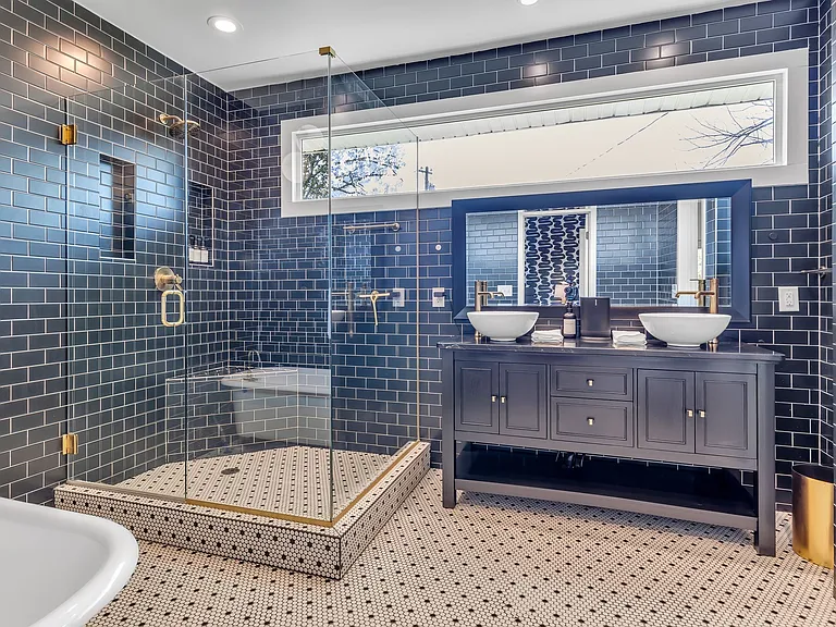 3008 Windemere Cir — Photo 16