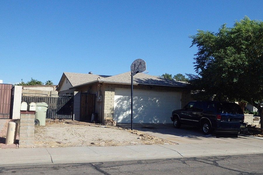 2nd image of 10013 N 49th Ln