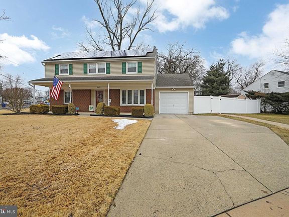 2nd image of 11 Heritage Rd