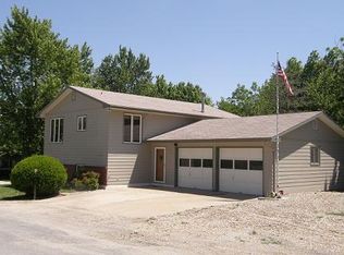 201 Park Ave, Axtell, KS 66403