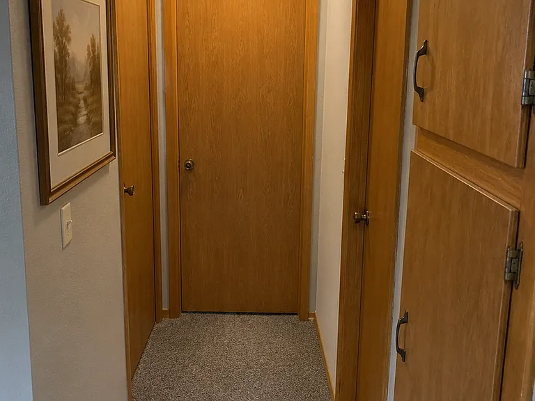 206 W Yakima Ave — Photo 5