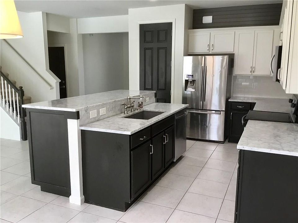 1st image of 1318 Dittmer Cir SE