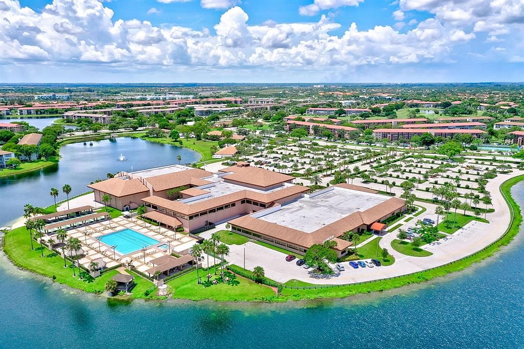 701 SW 128th Ave #208F