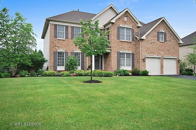 1st image of 415 Lake Run Ln