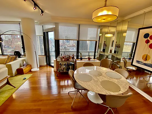 Rented by VESNA REALTY | media 3