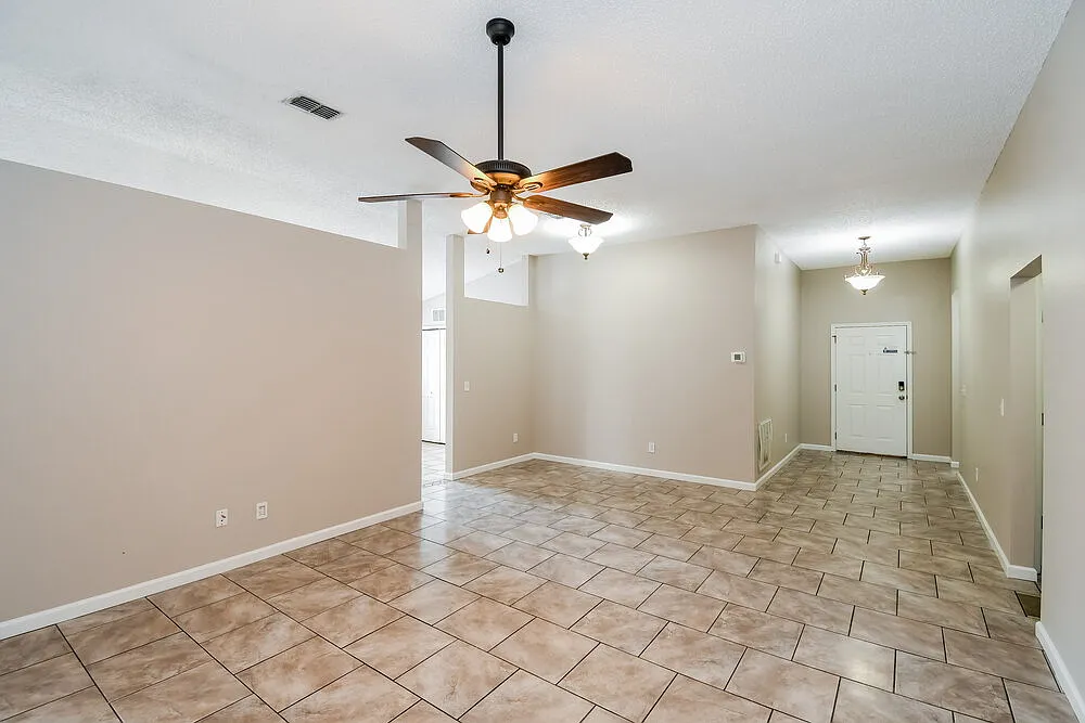 4 bed, 2.0 bath, 1788 sqft, $2,690 — Photo 4