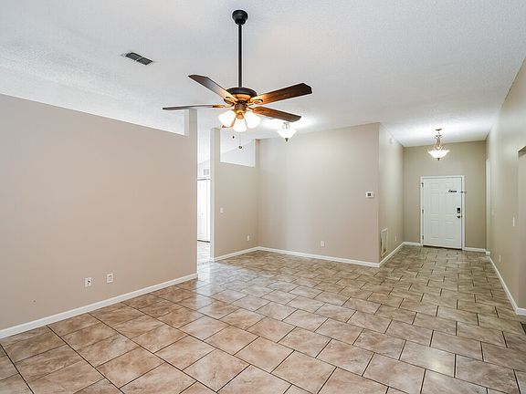 4th image of 8706 Star Leaf Rd N