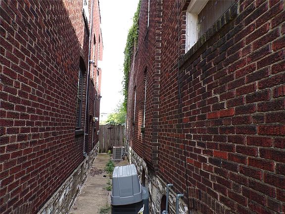 5th image of 4102 Virginia Ave