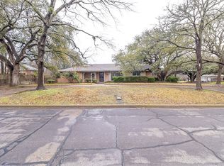 7116 Shady Oaks Dr, Waco, TX 76710