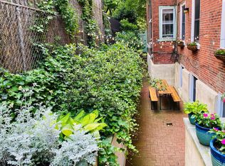 2229 Green St APT 4, Philadelphia, PA 19130