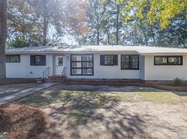 718 E 22nd Ave, Cordele, GA 31015