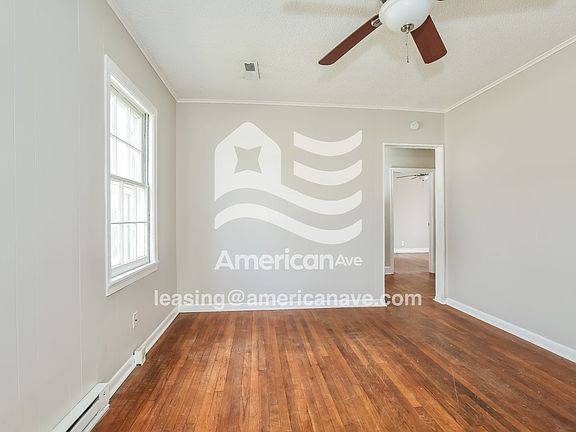 48198_004_living_room_13665033.jpg