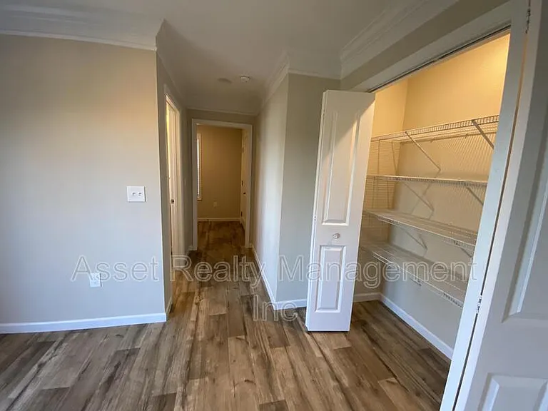 1116 Cloud View Dr — Photo 10