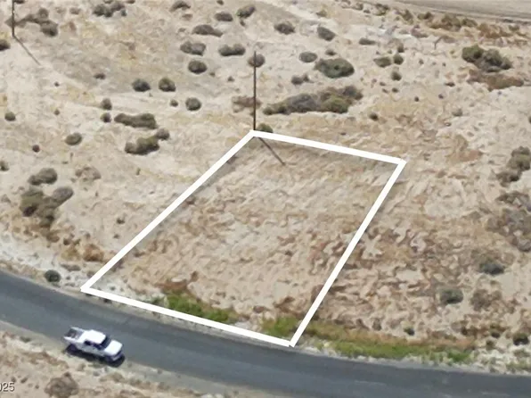 781 E Boothill Dr, Pahrump, NV 89060