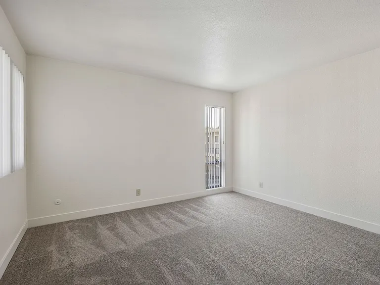 2950 Portage Bay — Photo 43
