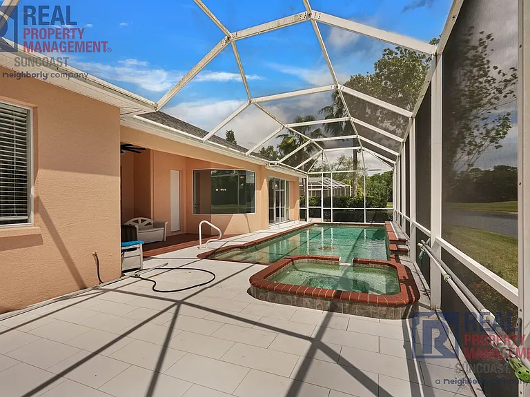 652 Planters Manor Way — Photo 40