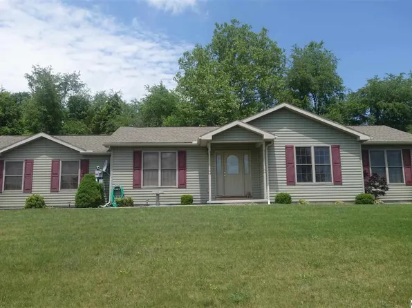 3300 Freeman Hollow Rd, Loysville, PA 17047