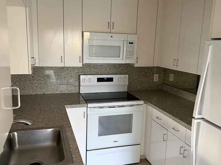 1114 Thomas Ave #1114 — Photo 9