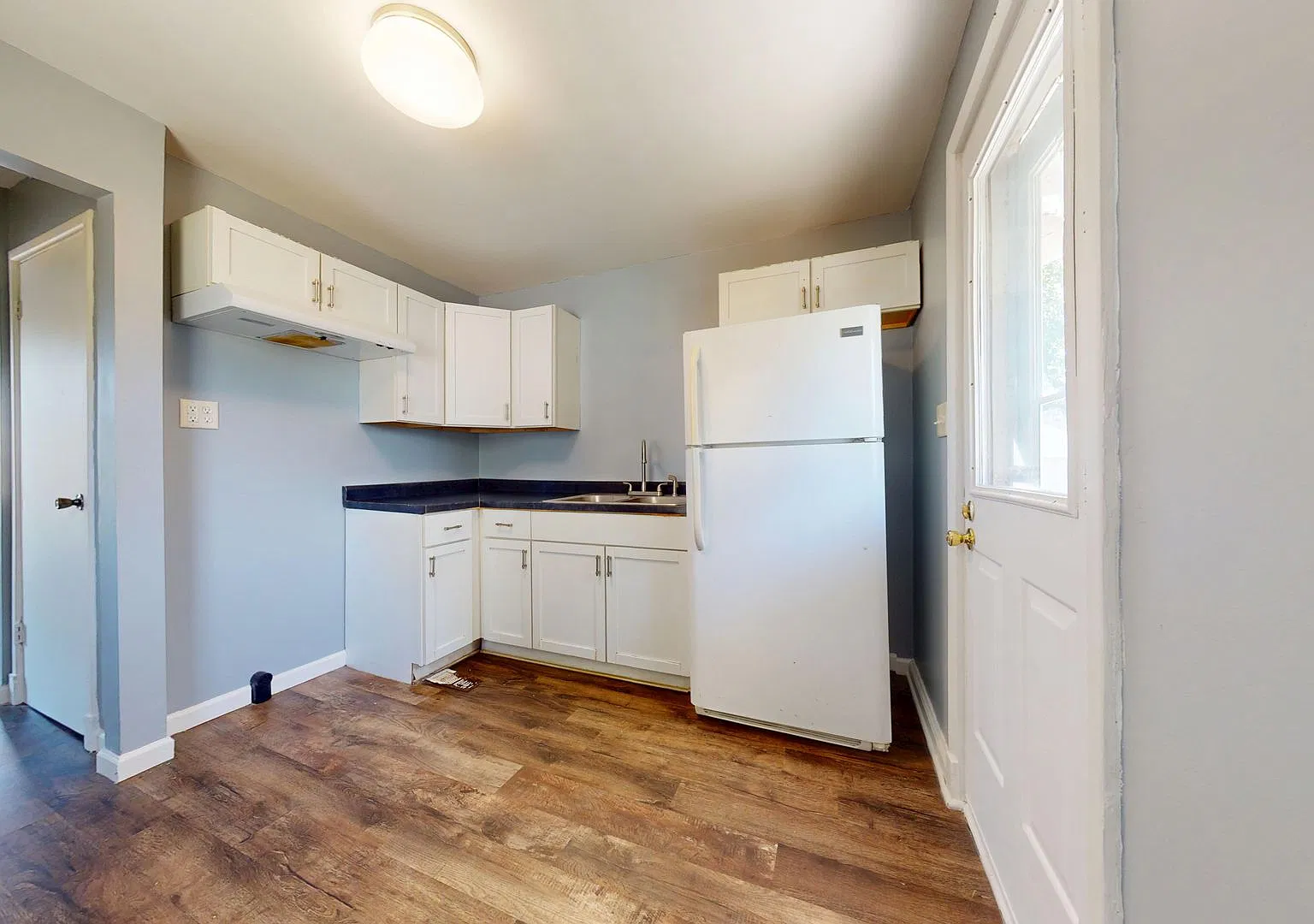 Coming Soon-Cute Single story ranch with basement, 1 car garage — Photo 4