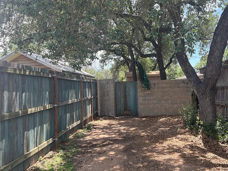 15303 Texas St — Photo 15
