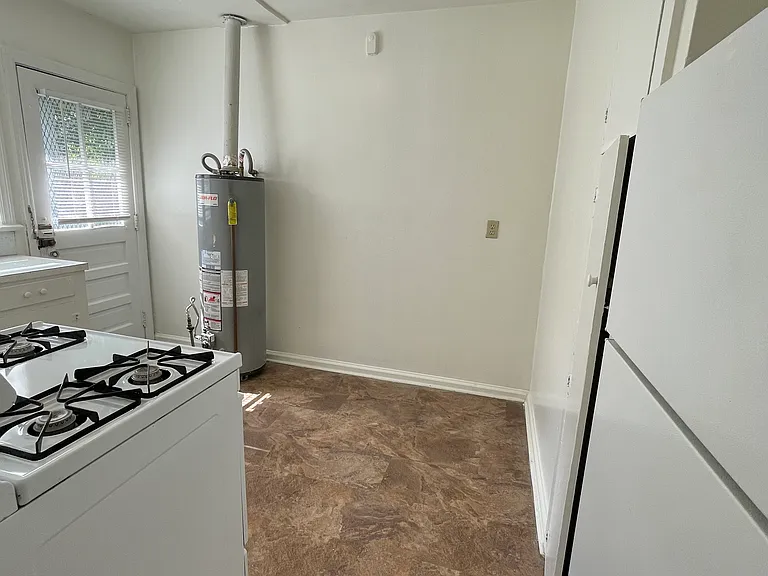 912 Oxmoor Rd — Photo 23