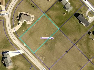 2420 Crown Rd, Decorah, IA 52101