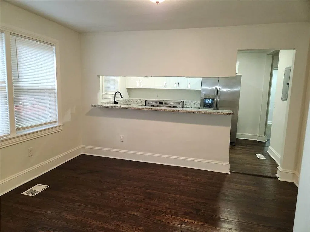 3 bed, 2.0 bath, 1456 sqft, $1,950 — Photo 3