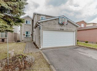 2095 Duberry Dr, Pickering, ON L1X 1Y7