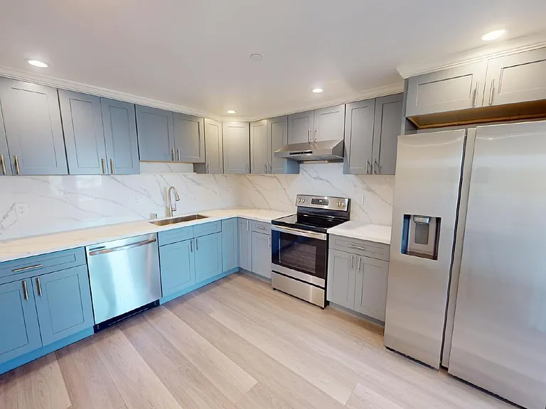 150 Frankfort St — Photo 3