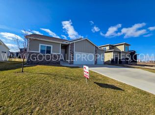 16772 Wilden Dr, Clive, IA 50325