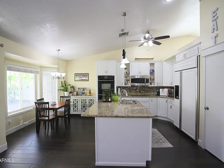 1317 E San Angelo Ave — Photo 19