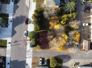 9805 103rd St, Fort Saskatchewan, AB T8L2C7