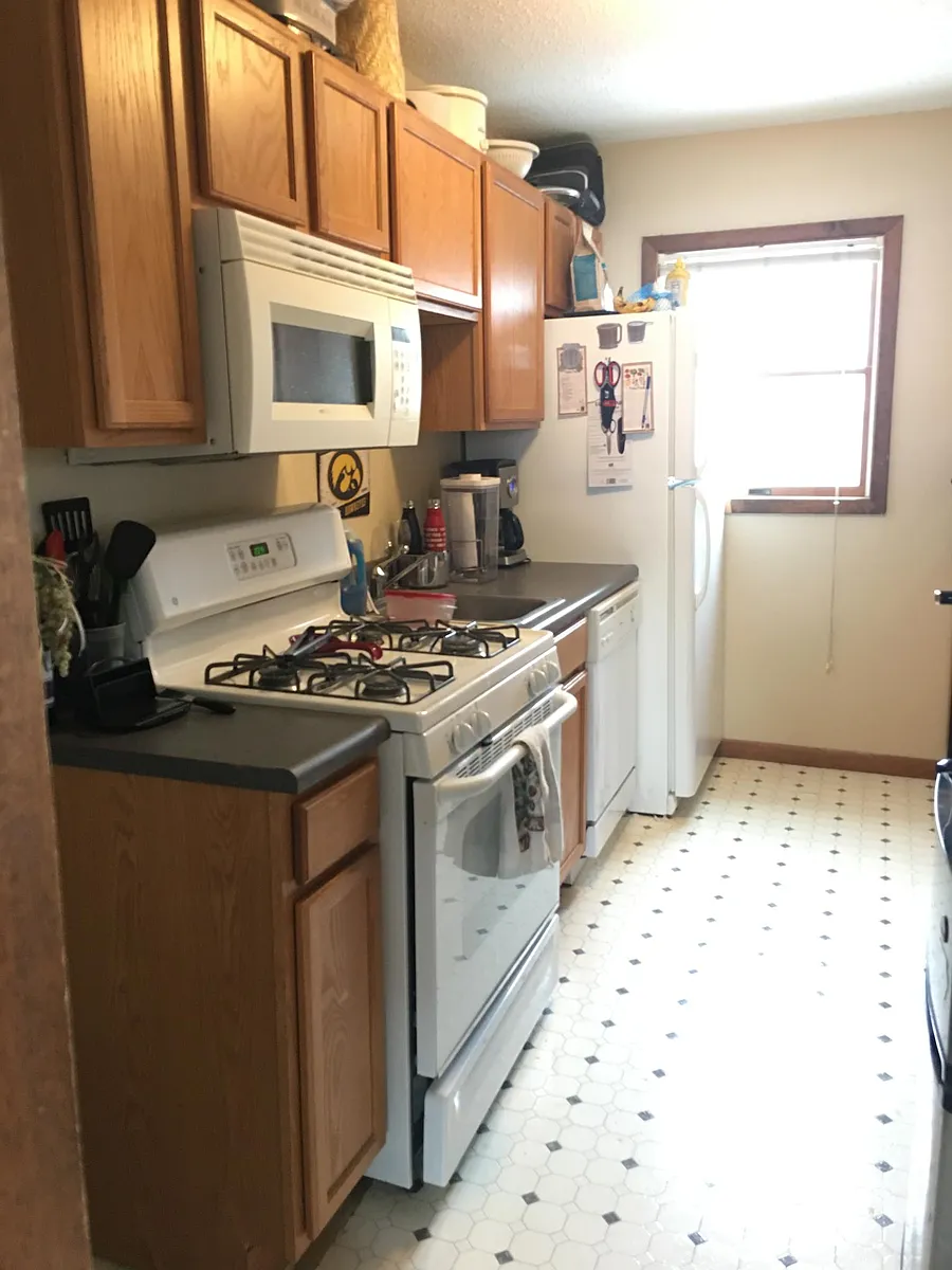 Building Photo - 114 Wright St #3