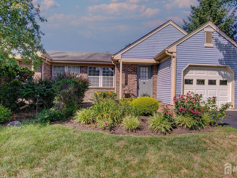 1st image of 14 John Adams Ct #A