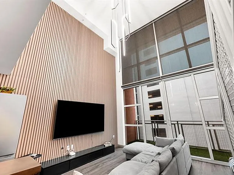 244 Biscayne Blvd #651 — Photo 14
