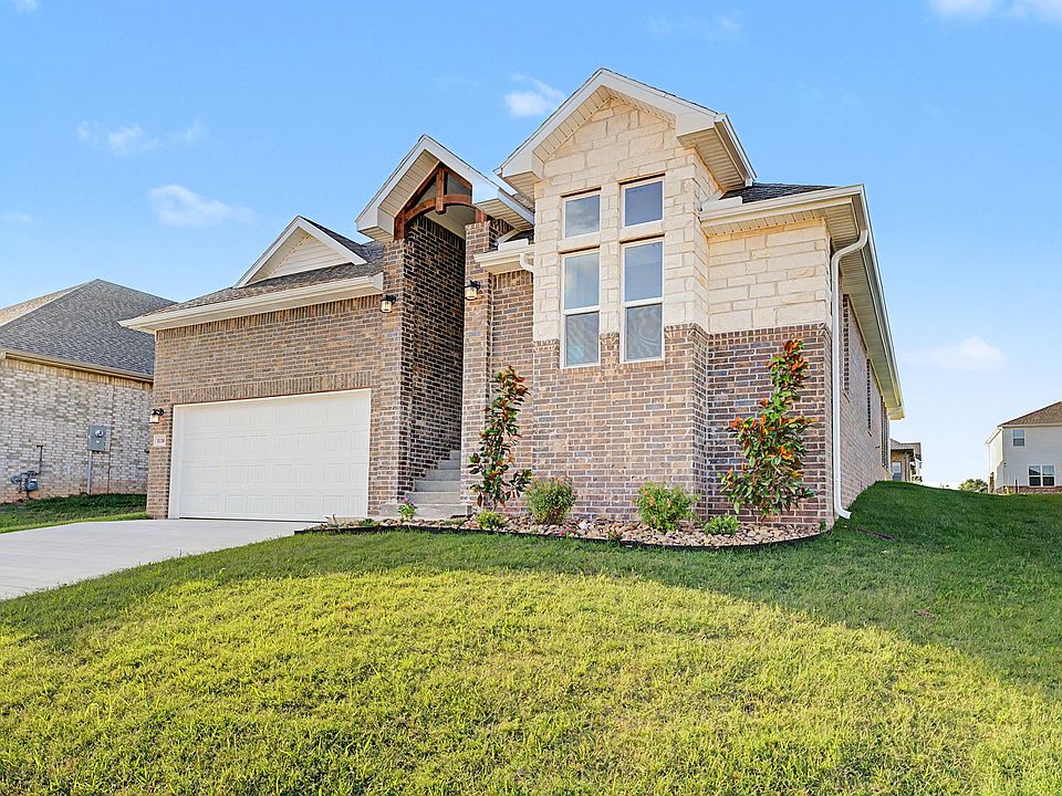 1st image of 1130 Garrett Ln