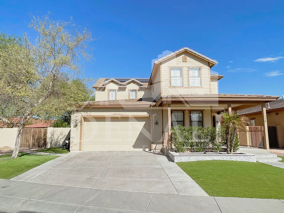 1498 W Homestead Ct