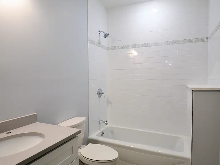 18 Murdock St — Photo 9
