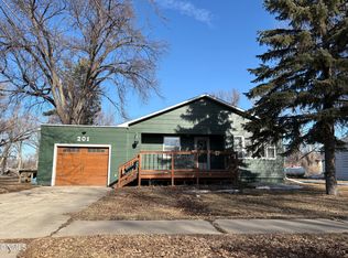 201 7th St N, Ellendale, ND 58436