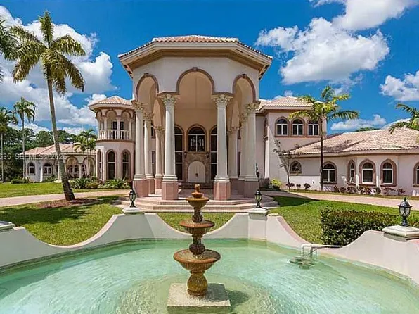 21579 Cartagena Dr, Boca Raton, FL 33428