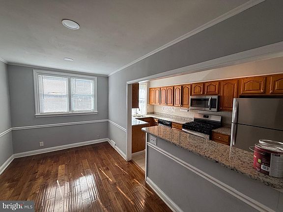 4th image of 7133 Large St