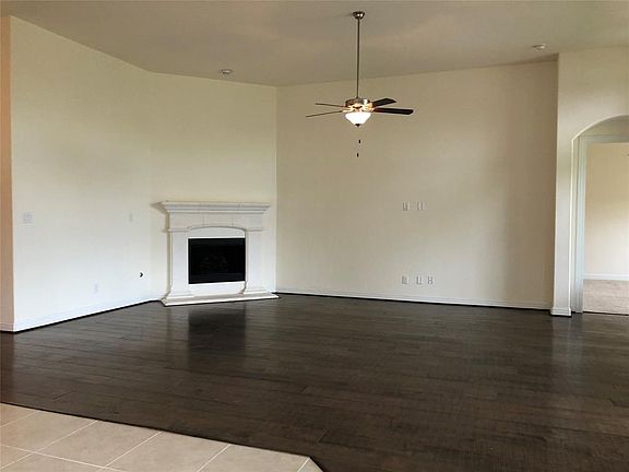 4th image of 6022 Verde Place Ln