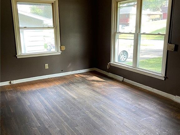 2nd image of 4960 E 81st St