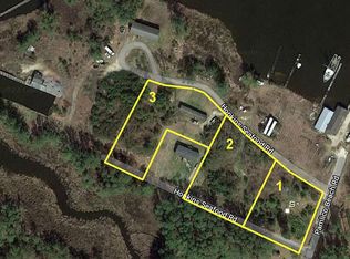 228 Hopkins Seafood Rd, Belhaven, NC 27810