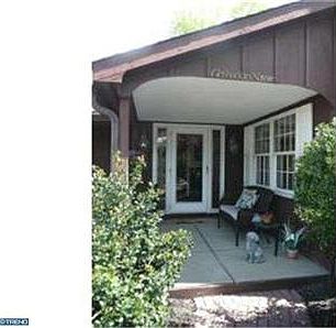 2nd image of 11 Patricia Ln