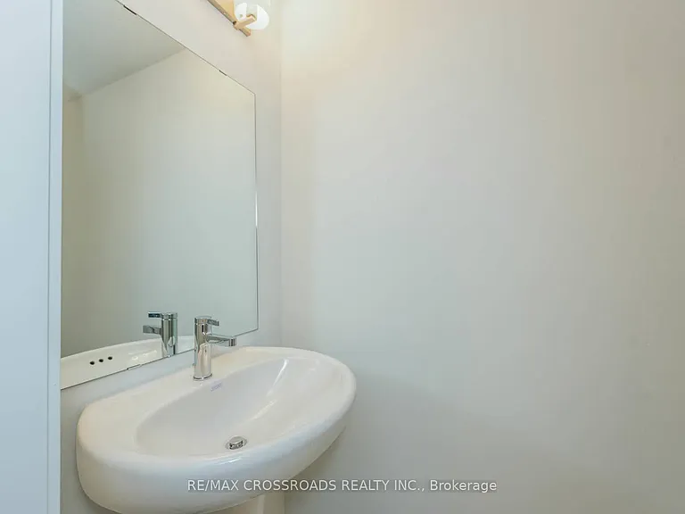 140 Honeycrisp Cres #292 — Photo 14